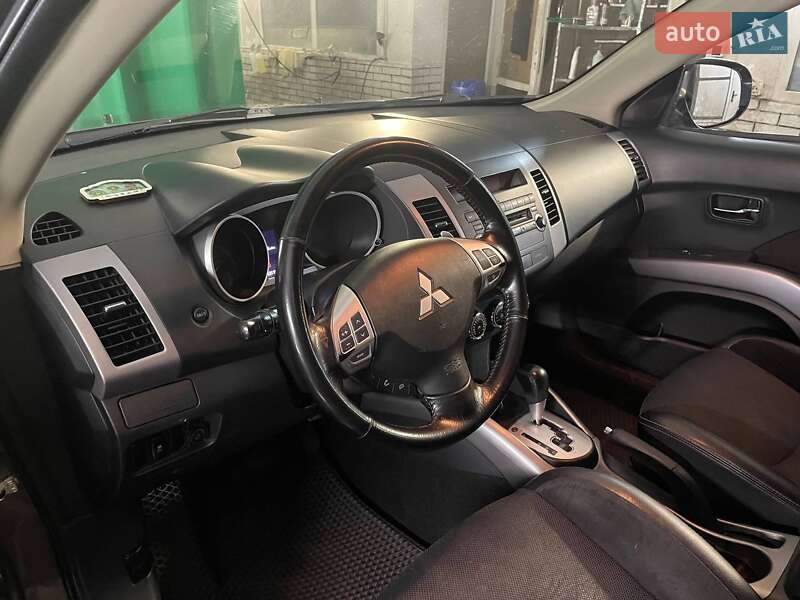 Внедорожник / Кроссовер Mitsubishi Outlander 2013 в Белой Церкви