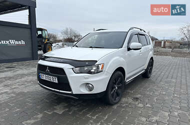 Позашляховик / Кросовер Mitsubishi Outlander 2011 в Новому Бузі