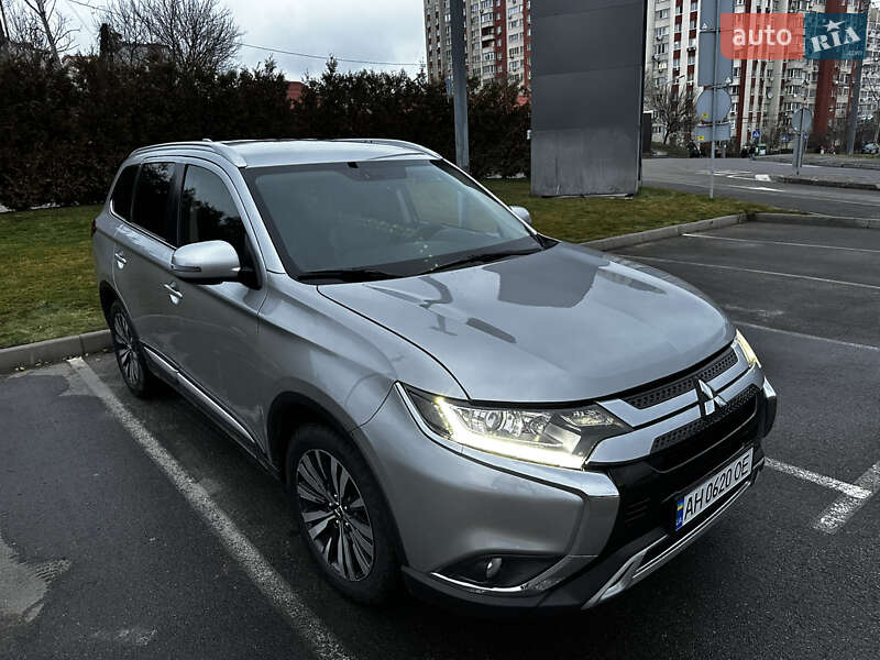 Mitsubishi Outlander 2019