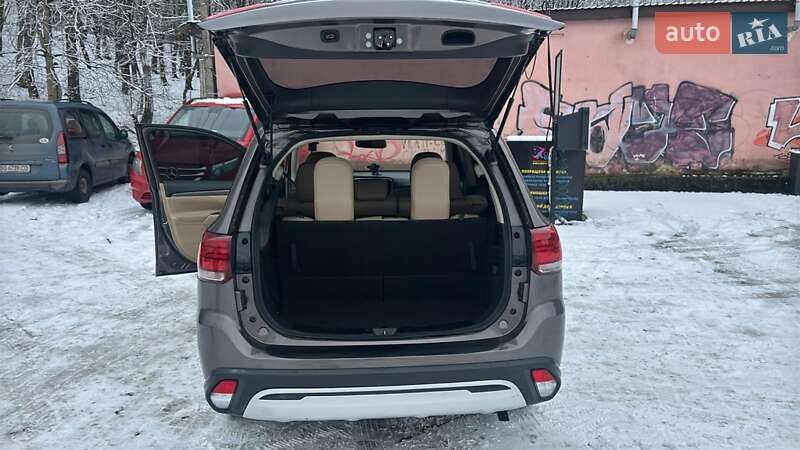 Позашляховик / Кросовер Mitsubishi Outlander 2019 в Хмельницькому