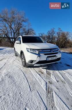 Позашляховик / Кросовер Mitsubishi Outlander 2016 в Кременчуці