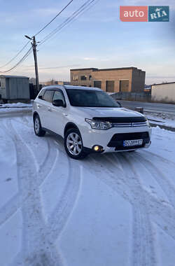 Позашляховик / Кросовер Mitsubishi Outlander 2014 в Тернополі