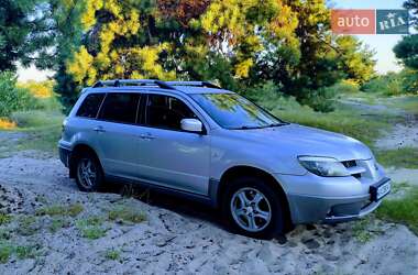 Внедорожник / Кроссовер Mitsubishi Outlander 2003 в Киеве