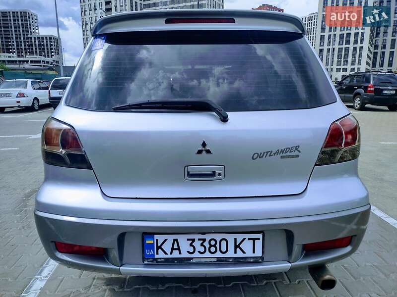 Внедорожник / Кроссовер Mitsubishi Outlander 2003 в Киеве