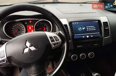 Внедорожник / Кроссовер Mitsubishi Outlander 2008 в 