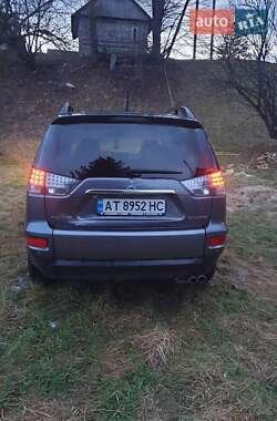 Позашляховик / Кросовер Mitsubishi Outlander 2010 в Косові