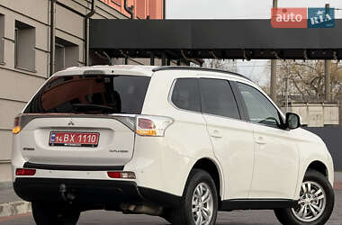 Позашляховик / Кросовер Mitsubishi Outlander 2013 в Дрогобичі