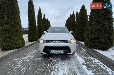 Позашляховик / Кросовер Mitsubishi Outlander 2012 в Городку