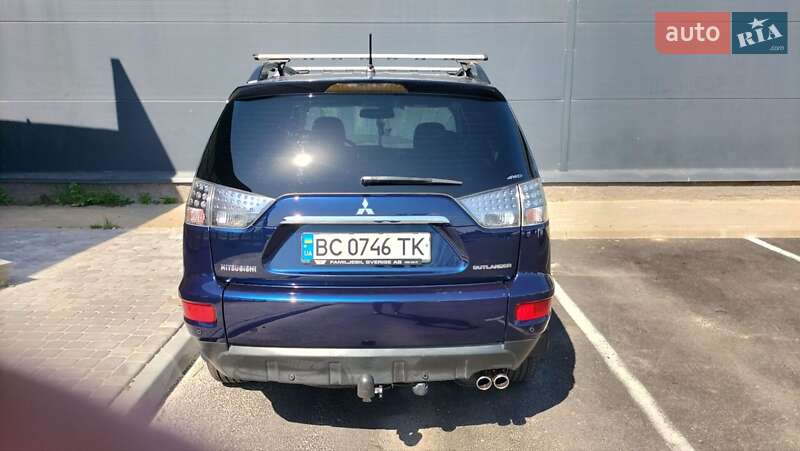 Внедорожник / Кроссовер Mitsubishi Outlander 2011 в Львове