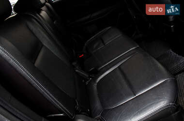 Внедорожник / Кроссовер Mitsubishi Outlander 2015 в 