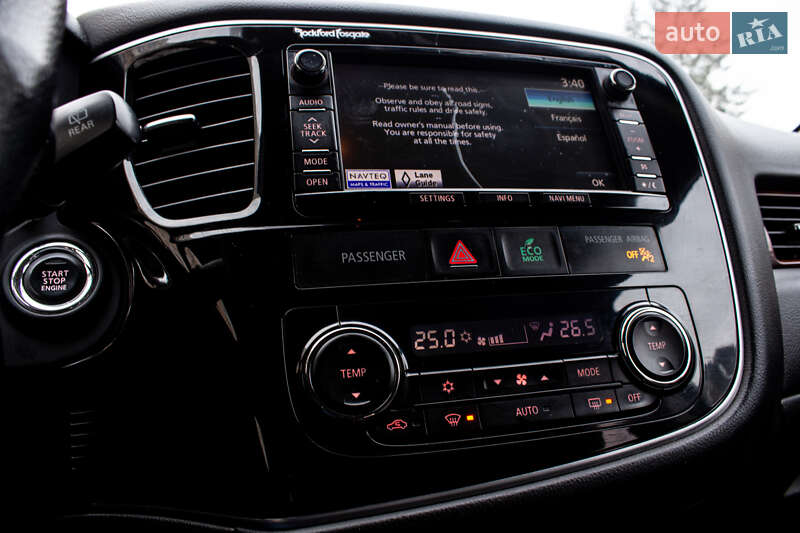 Позашляховик / Кросовер Mitsubishi Outlander 2015 в Львові фото 40 Позашляховик / Кросовер Mitsubishi Outlander 2015 в Львові