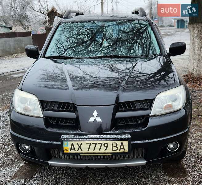 Внедорожник / Кроссовер Mitsubishi Outlander 2007 в 