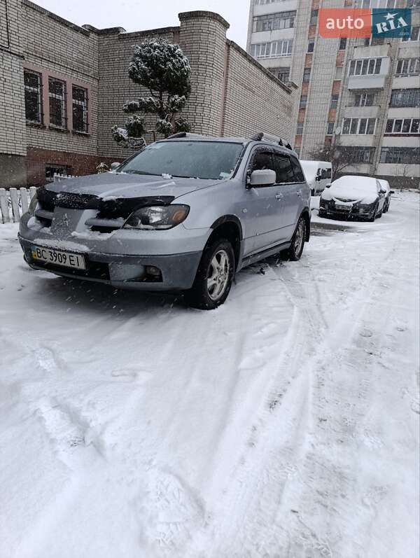 Позашляховик / Кросовер Mitsubishi Outlander 2003 в Львові