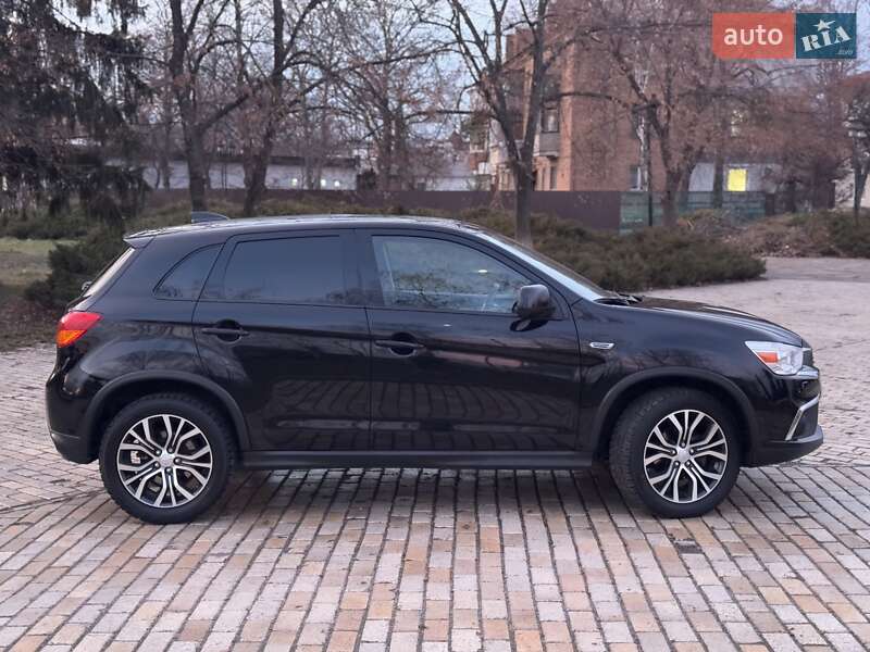 Внедорожник / Кроссовер Mitsubishi Outlander 2016 в Белой Церкви