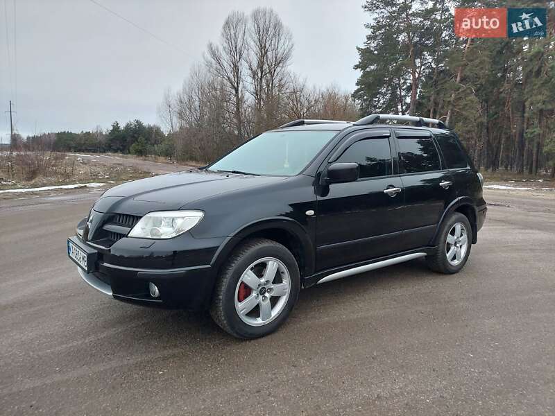 Позашляховик / Кросовер Mitsubishi Outlander 2005 в Охтирці