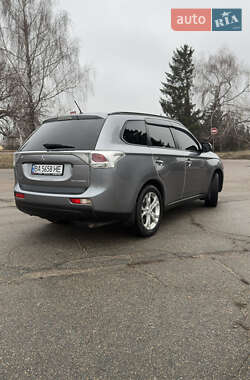 Позашляховик / Кросовер Mitsubishi Outlander 2013 в Кропивницькому