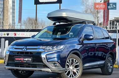 Позашляховик / Кросовер Mitsubishi Outlander 2015 в Києві