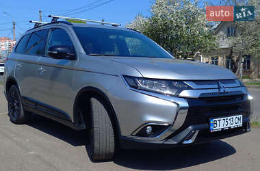 Позашляховик / Кросовер Mitsubishi Outlander 2018 в Миколаєві