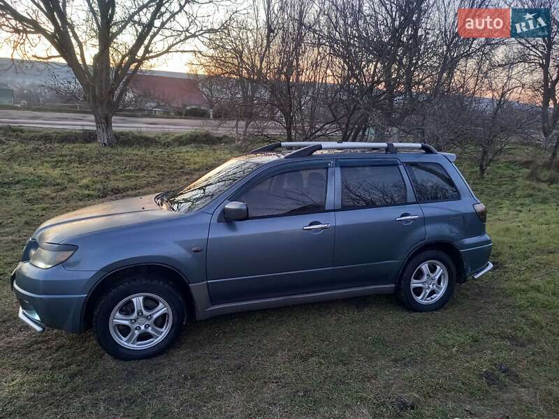Внедорожник / Кроссовер Mitsubishi Outlander 2003 в Великой Михайловке фото 5 Внедорожник / Кроссовер Mitsubishi Outlander 2003 в Великой Михайловке