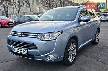 Внедорожник / Кроссовер Mitsubishi Outlander 2014 в Одессе