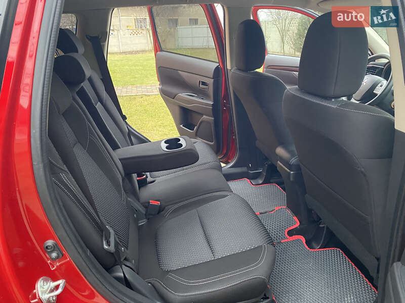 Внедорожник / Кроссовер Mitsubishi Outlander 2023 в Черновцах фото 28 Внедорожник / Кроссовер Mitsubishi Outlander 2023 в Черновцах
