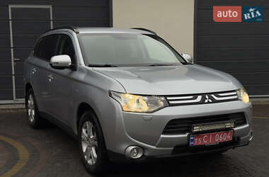 Позашляховик / Кросовер Mitsubishi Outlander 2013 в Дубні