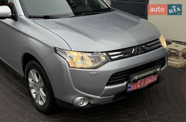 Позашляховик / Кросовер Mitsubishi Outlander 2013 в Дубні