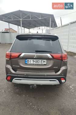 Внедорожник / Кроссовер Mitsubishi Outlander 2020 в Хмельницком