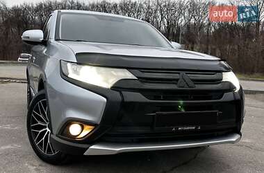 Внедорожник / Кроссовер Mitsubishi Outlander 2015 в Днепре