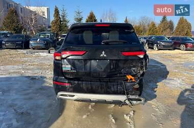 Внедорожник / Кроссовер Mitsubishi Outlander 2022 в 