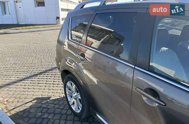 Внедорожник / Кроссовер Mitsubishi Outlander 2010 в Львове