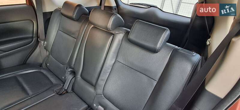 Позашляховик / Кросовер Mitsubishi Outlander 2014 в Кропивницькому