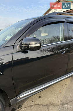 Внедорожник / Кроссовер Mitsubishi Outlander 2010 в 