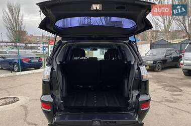 Внедорожник / Кроссовер Mitsubishi Outlander 2010 в 