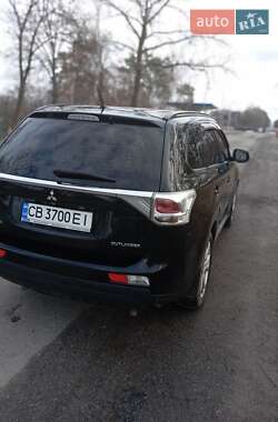 Внедорожник / Кроссовер Mitsubishi Outlander 2013 в Чернигове