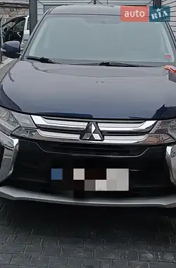 Mitsubishi Outlander 2015