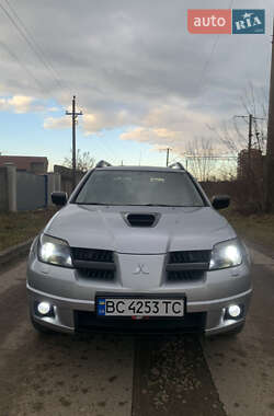 Позашляховик / Кросовер Mitsubishi Outlander 2004 в Львові