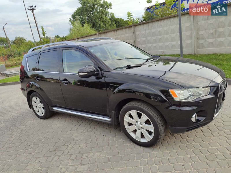 Внедорожник / Кроссовер Mitsubishi Outlander 2009 в Стрые