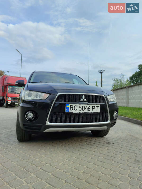 Внедорожник / Кроссовер Mitsubishi Outlander 2009 в Стрые