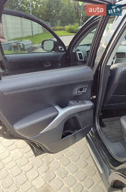 Внедорожник / Кроссовер Mitsubishi Outlander 2009 в 
