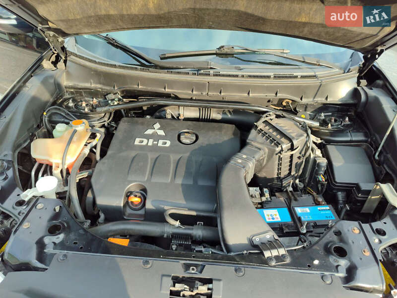 Внедорожник / Кроссовер Mitsubishi Outlander 2009 в Стрые