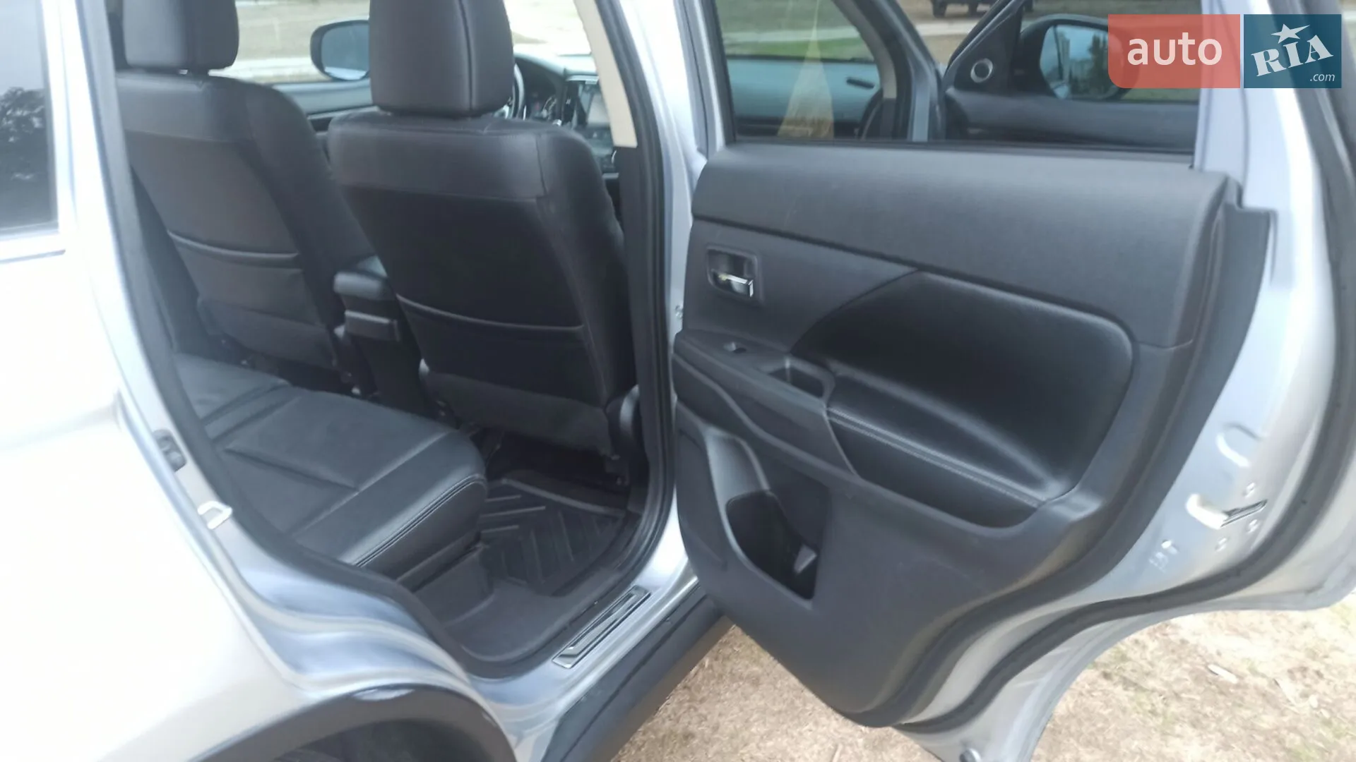 2013 Mitsubishi Outlander - мініатюра 16