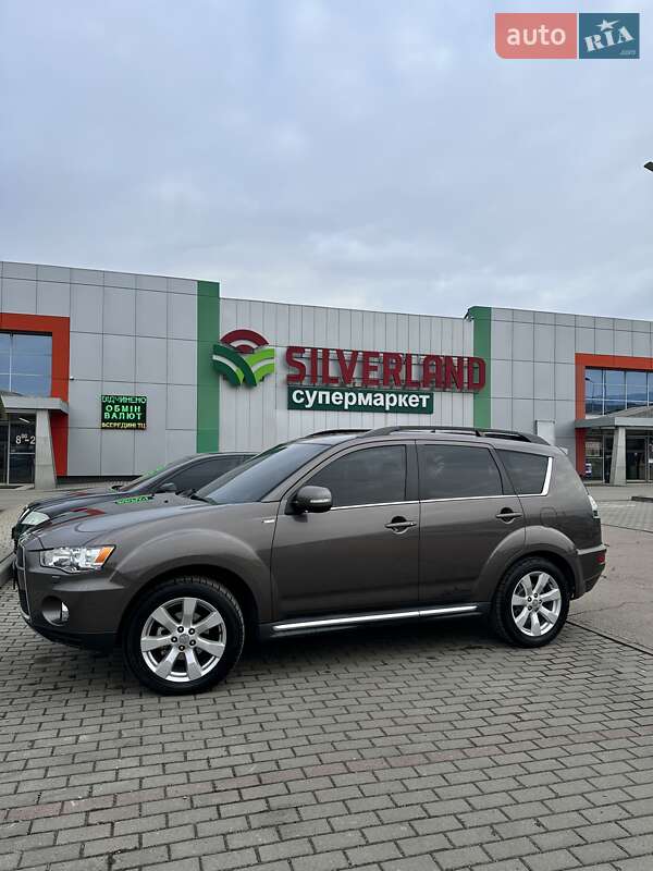 Позашляховик / Кросовер Mitsubishi Outlander 2010 в Мукачевому