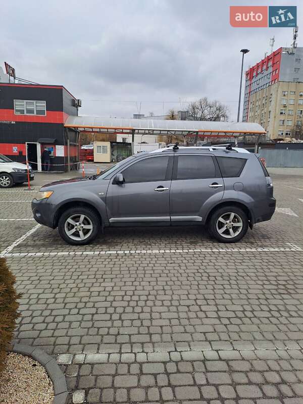 Позашляховик / Кросовер Mitsubishi Outlander 2008 в Львові