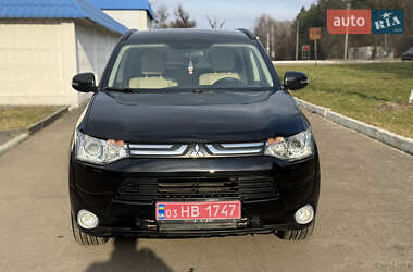 Позашляховик / Кросовер Mitsubishi Outlander 2013 в Радивиліві