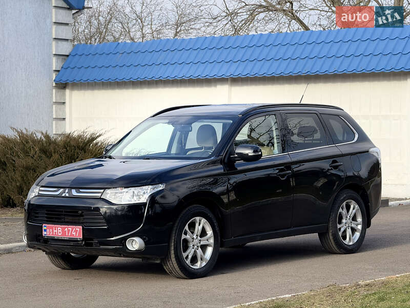 Позашляховик / Кросовер Mitsubishi Outlander 2013 в Радивиліві