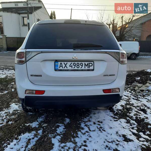 Позашляховик / Кросовер Mitsubishi Outlander 2013 в Полтаві
