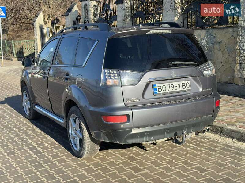 Внедорожник / Кроссовер Mitsubishi Outlander 2010 в Тернополе