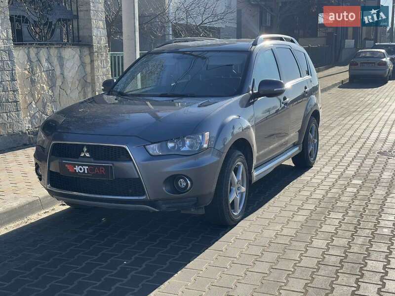 Внедорожник / Кроссовер Mitsubishi Outlander 2010 в Тернополе