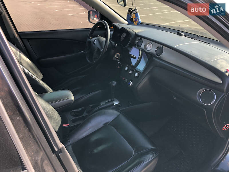 Позашляховик / Кросовер Mitsubishi Outlander 2005 в Вінниці
